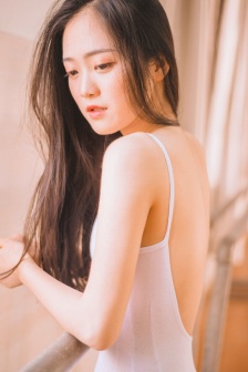 《公交车站避雨2:避雨2》的小说